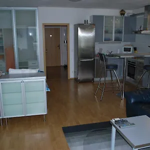 Chotesovska With Parking Place Apartment Prag